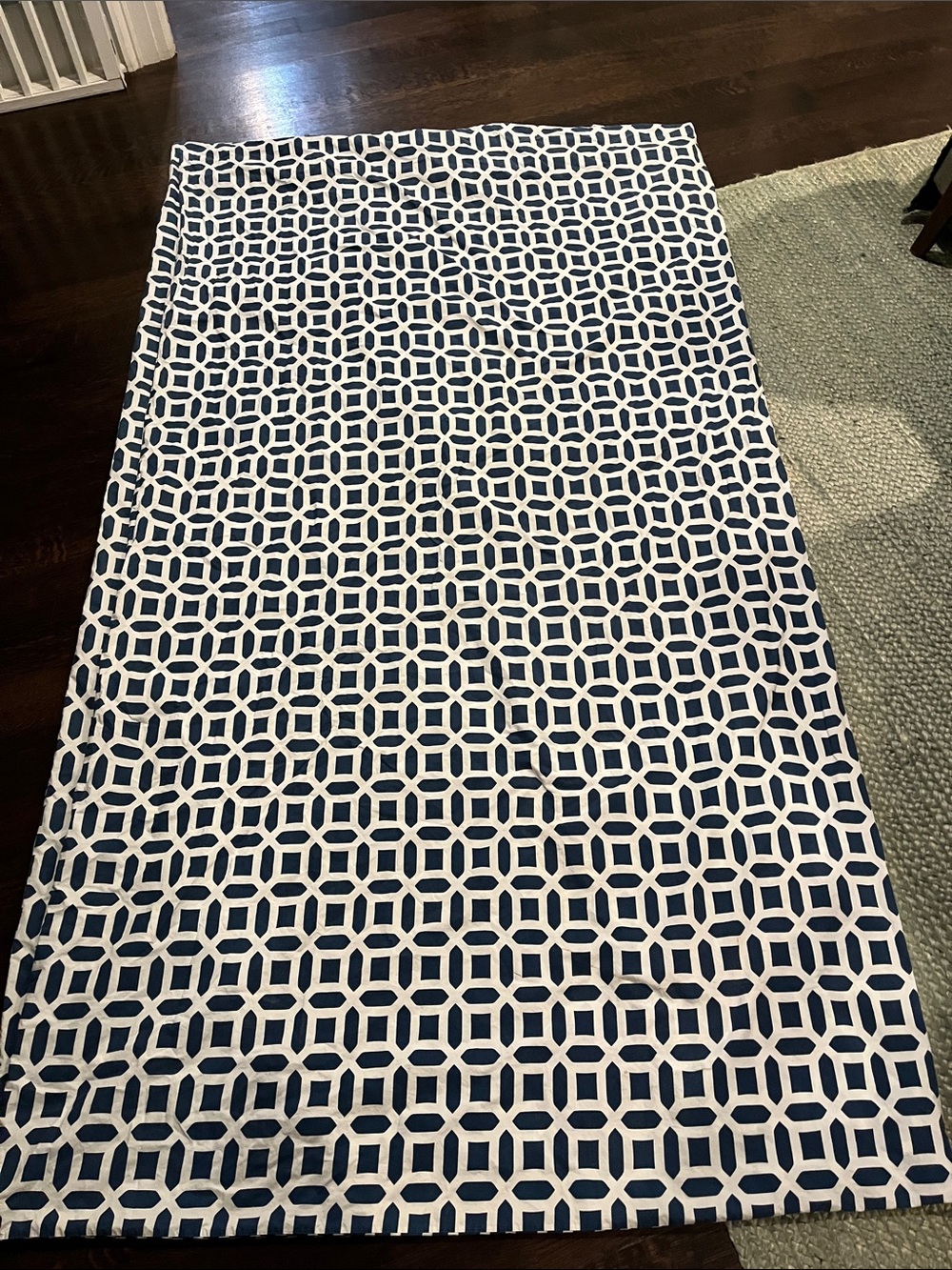 Pottery Barn Navy/White King Size Duvet Cover and Two Standard Shams Pillow Case
